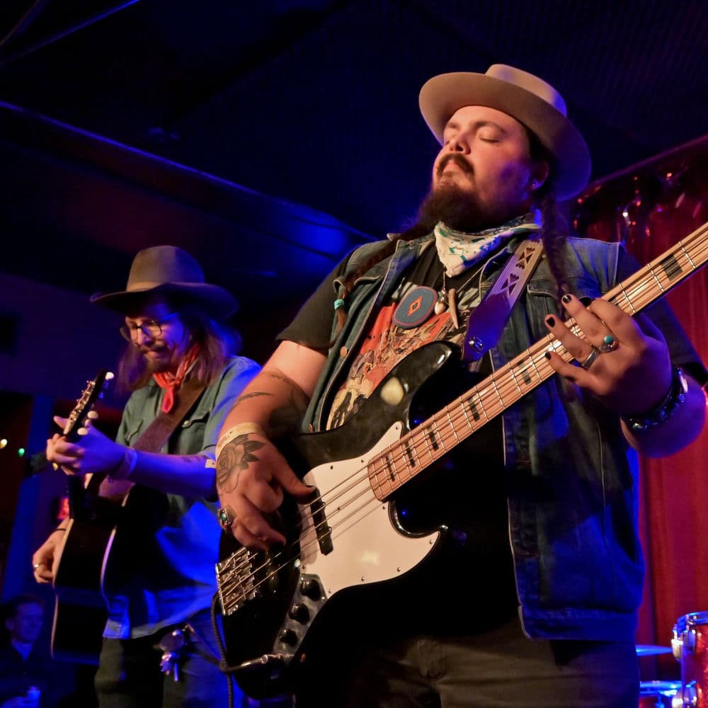 Tylor & the Train Robbers – Country