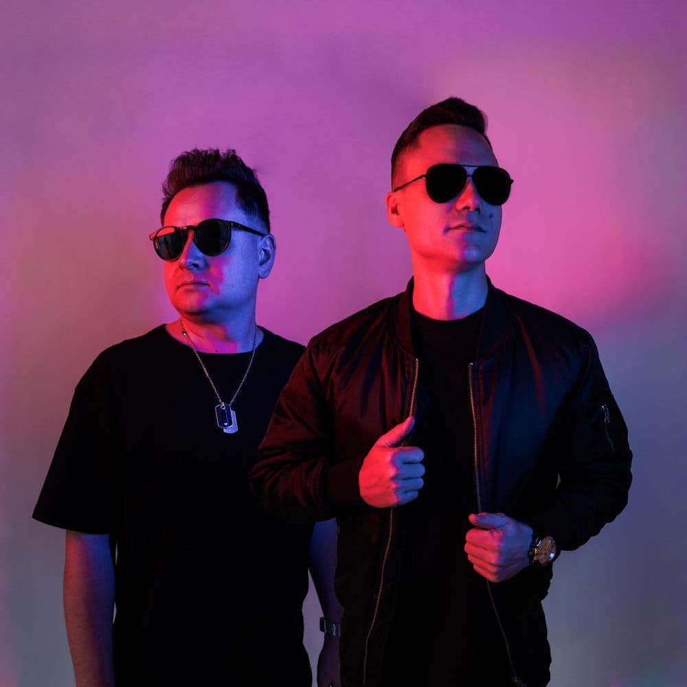 Harris & Ford – Big Room House