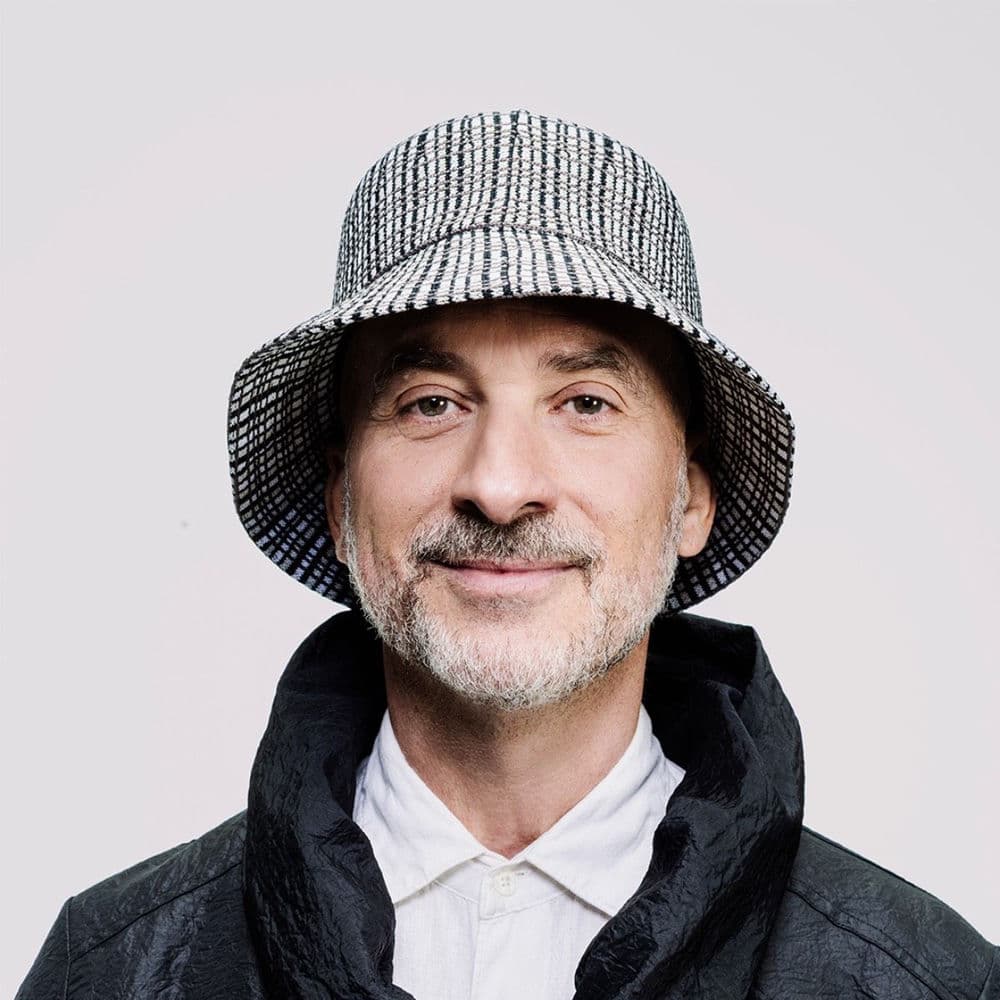 LUCAS SANTTANA – Alternative