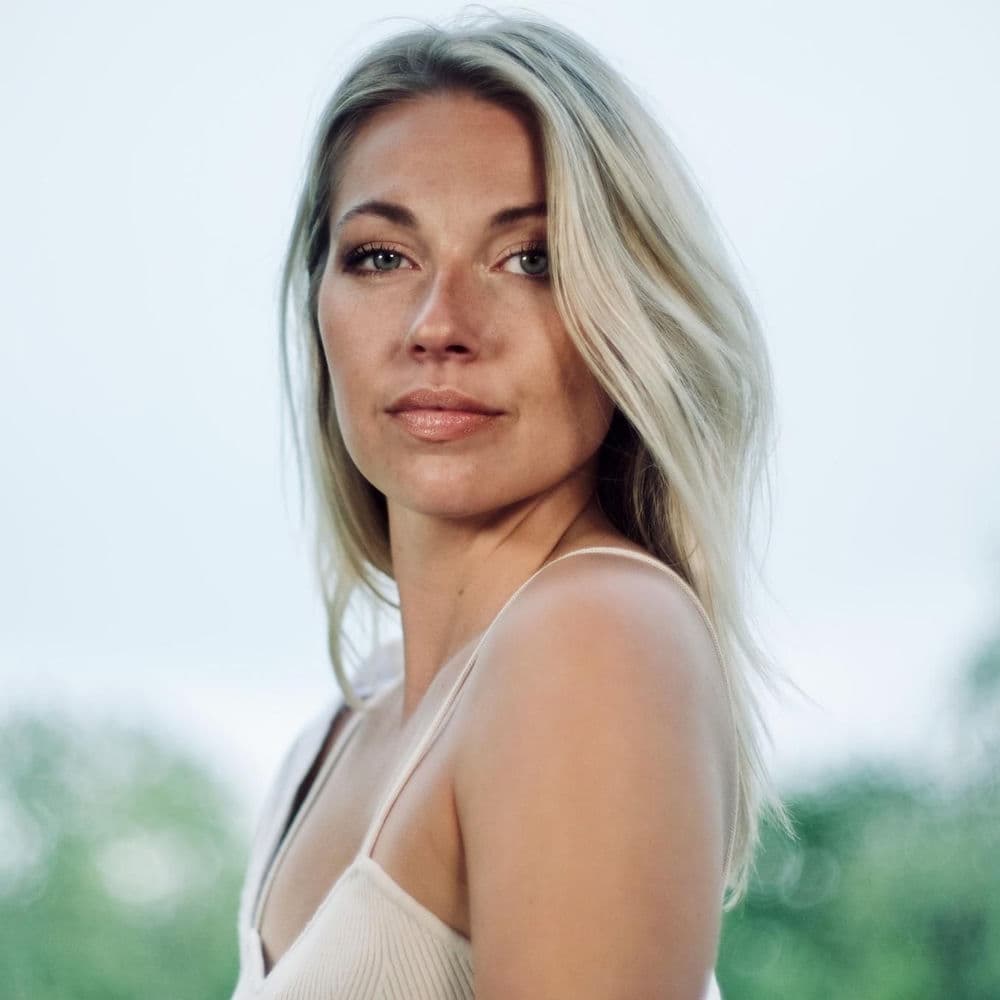 Claudia Hoyser – Country