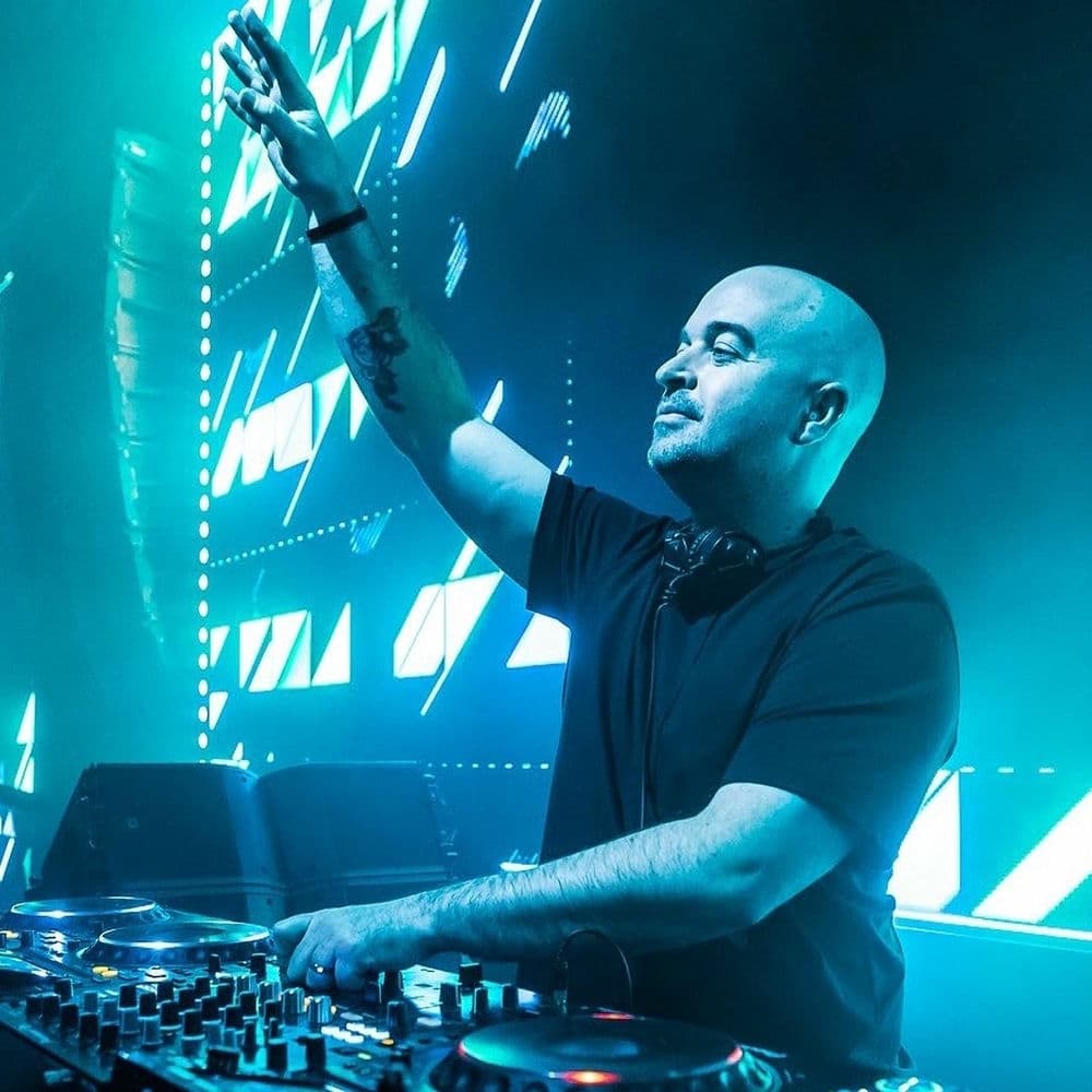 John O’Callaghan – Hip-Hop