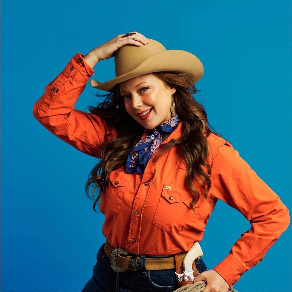 Kaitlin Butts – Country