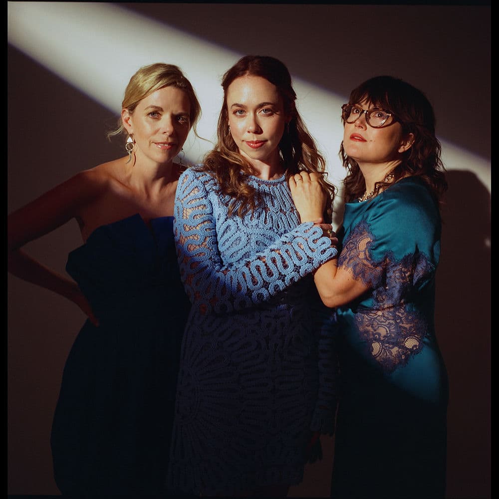 I'm With Her – Folk