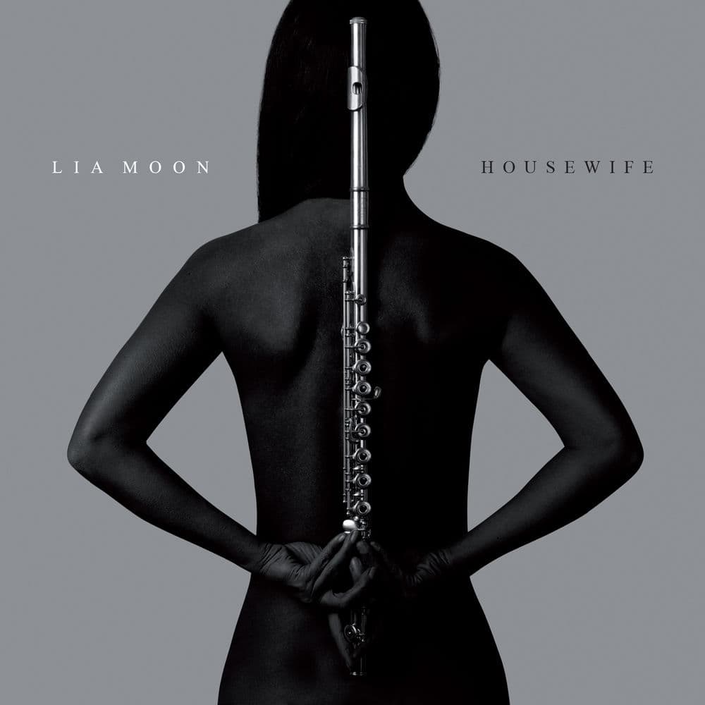 Lia Moon – Dance