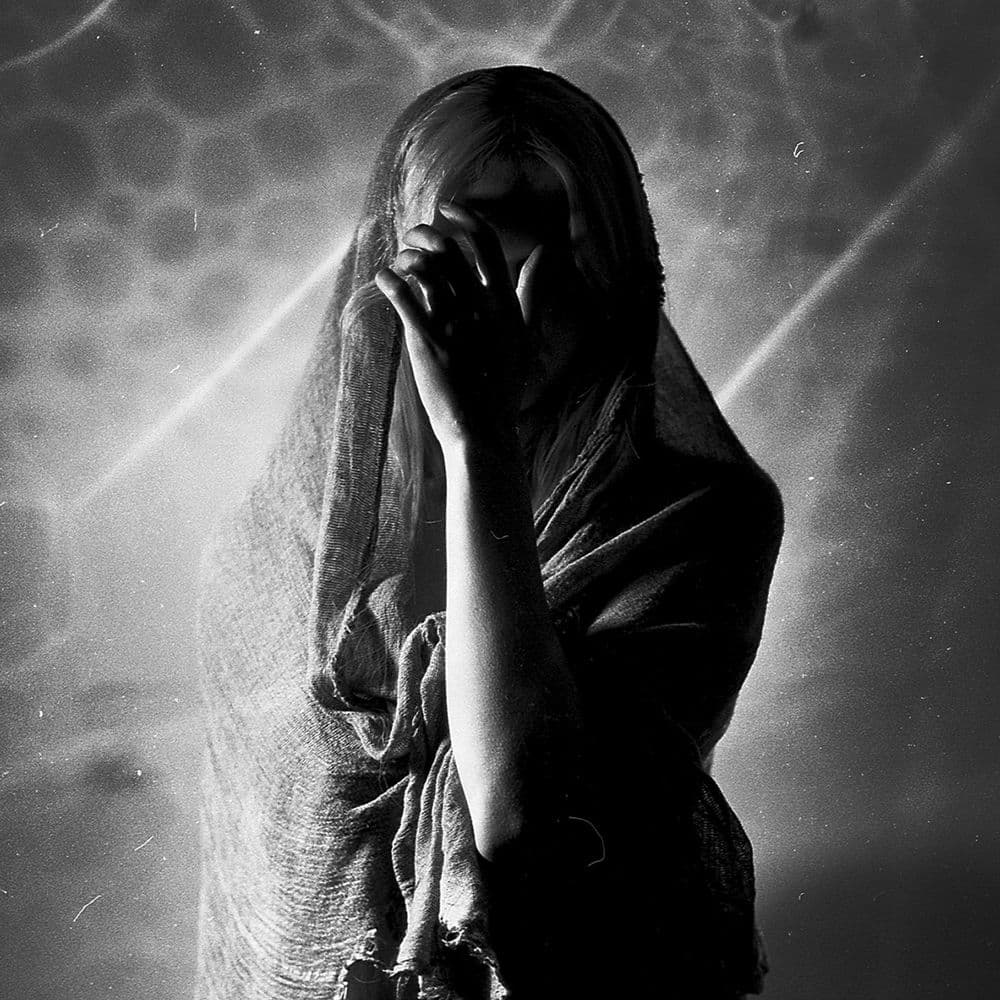 The Devil and the Universe – Alternative