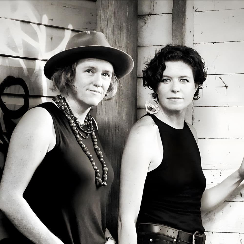 Hussy Hicks – Pop