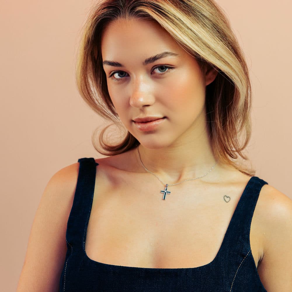 Olive Anguz – Trance