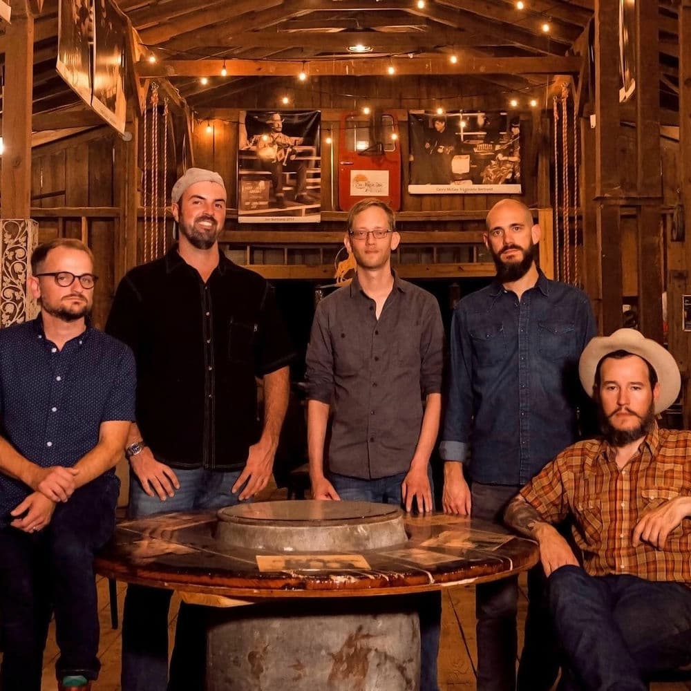 The Pine Leaf Boys – Country