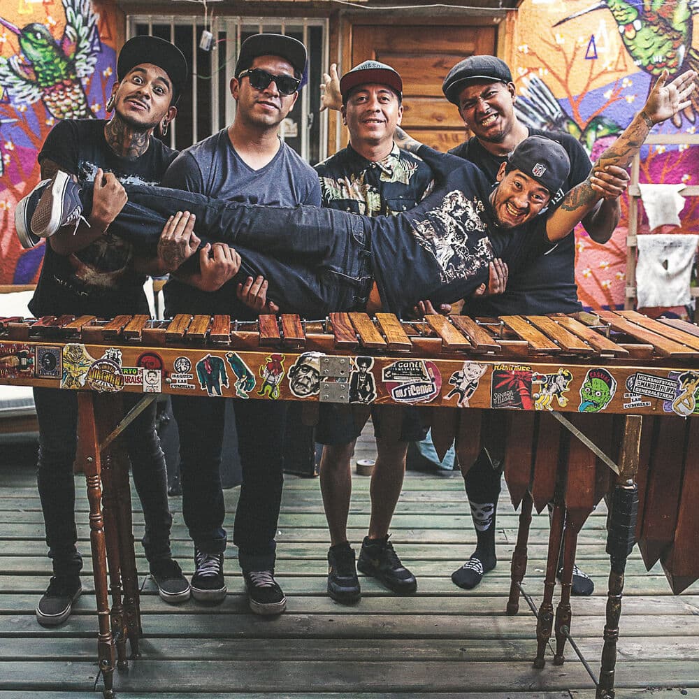 SON ROMPE PERA – Punk