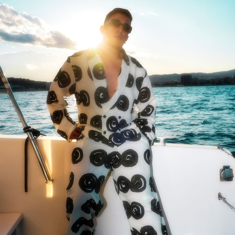 ADAM TRIGGER – Dance