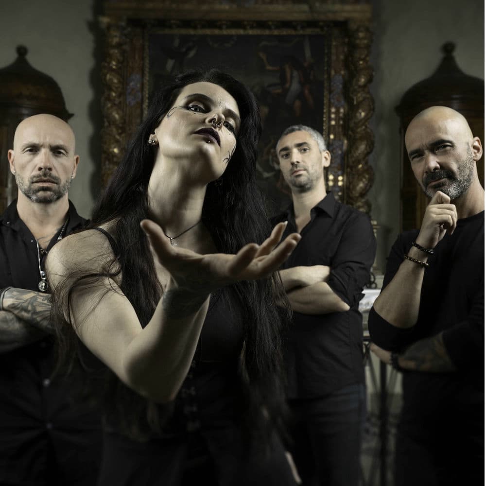 AKIAVEL – Metal