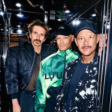 WhoMadeWho