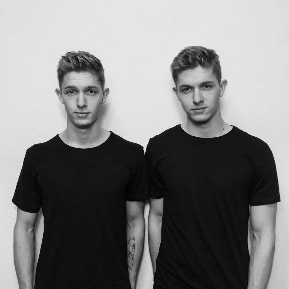 The Twinz – Dance