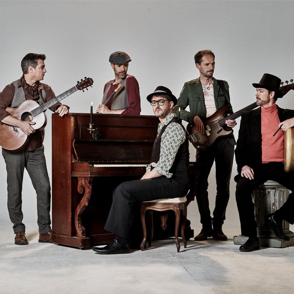 DOOLIN' – Folk