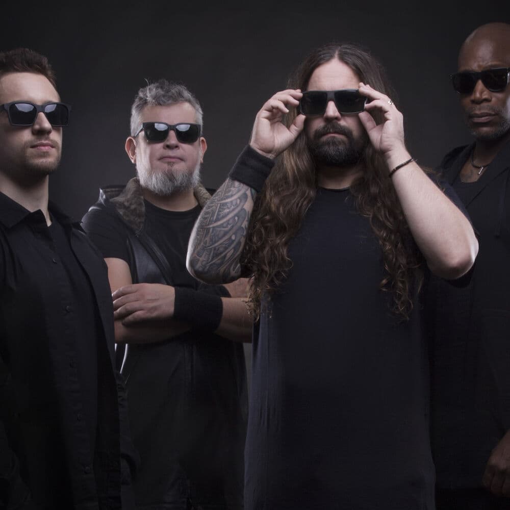 SEPULTURA – Heavy Metal