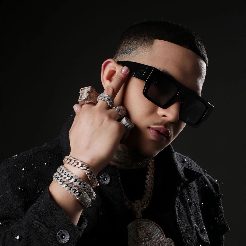 KEY OF G – Latin Musik