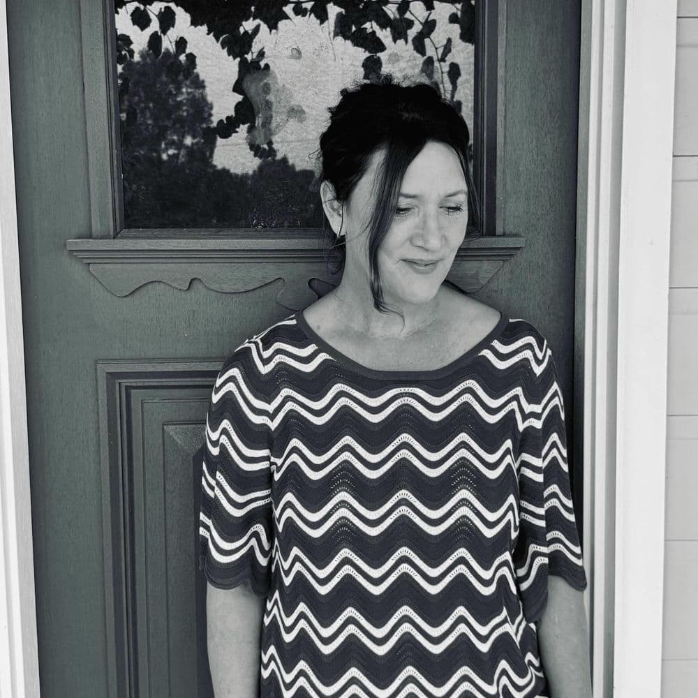 Sara Storer – Singer-Songwriter