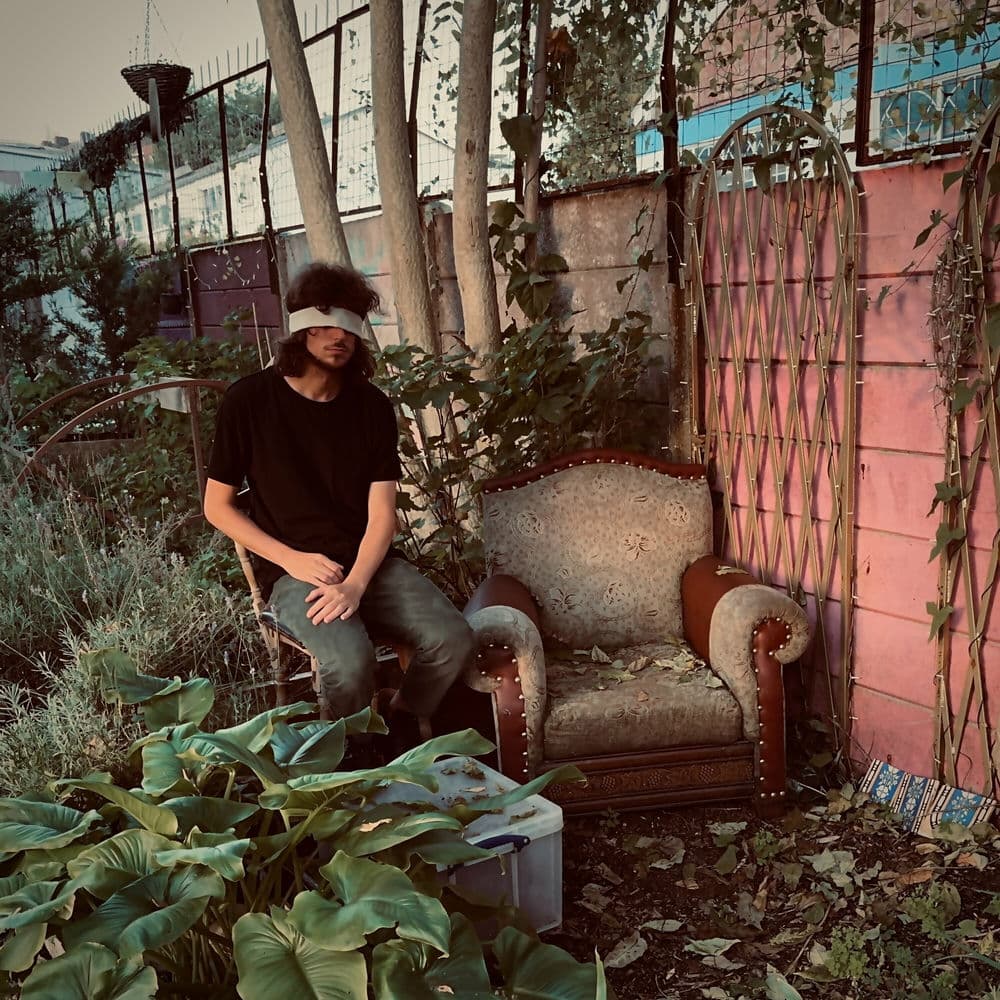 Two Headed Horse – Folk
