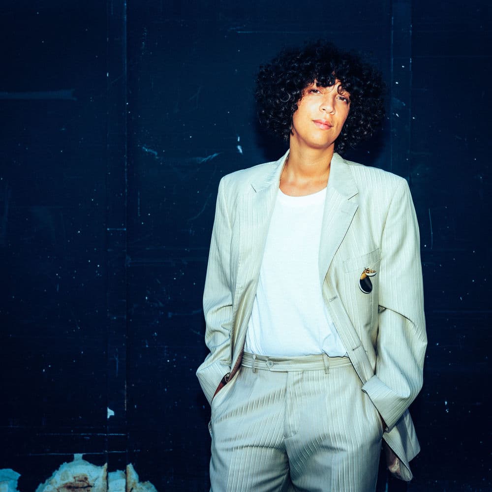 Léonie Pernet – Electro
