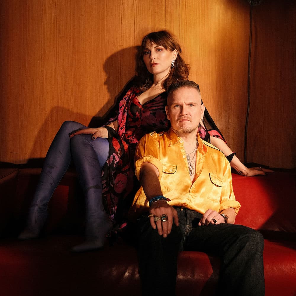 Little Lies – Rock