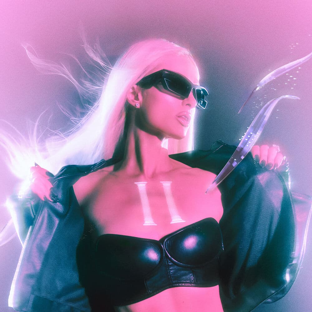 PARIS HILTON – Pop