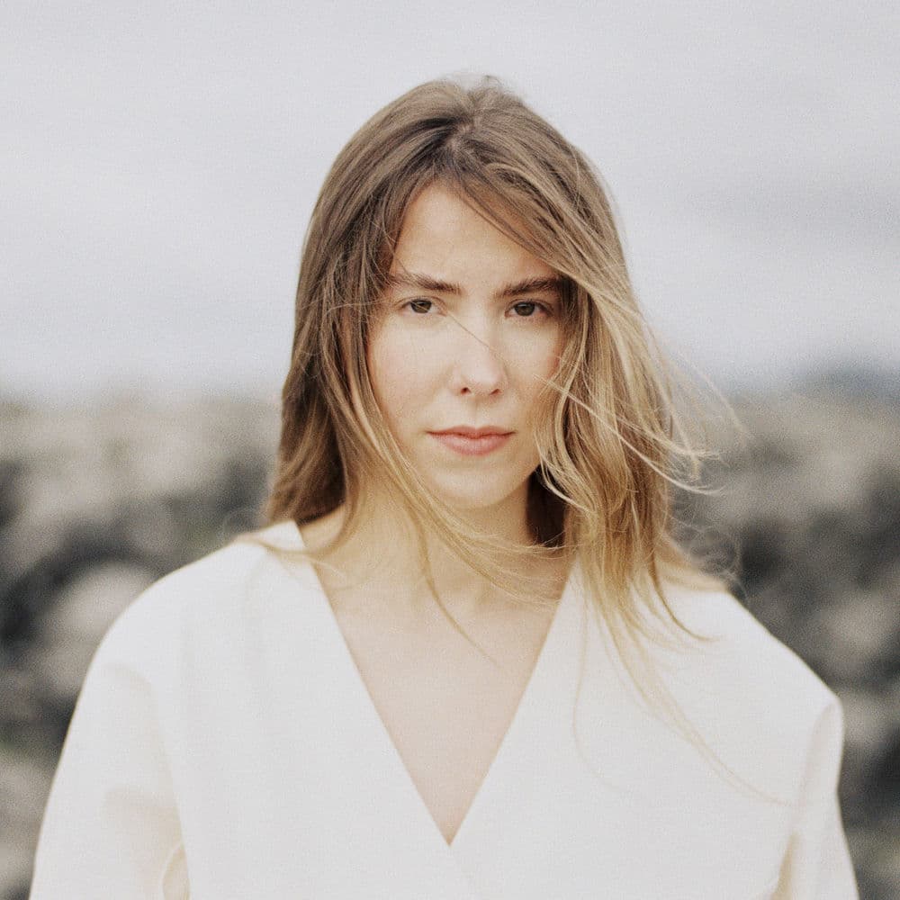 Arny Margret – Singer-Songwriter