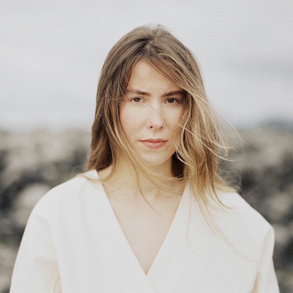 Arny Margret – Singer-Songwriter