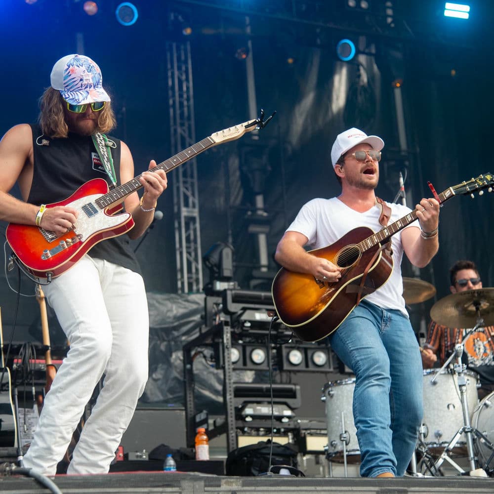 Shane Smith & The Saints – Country