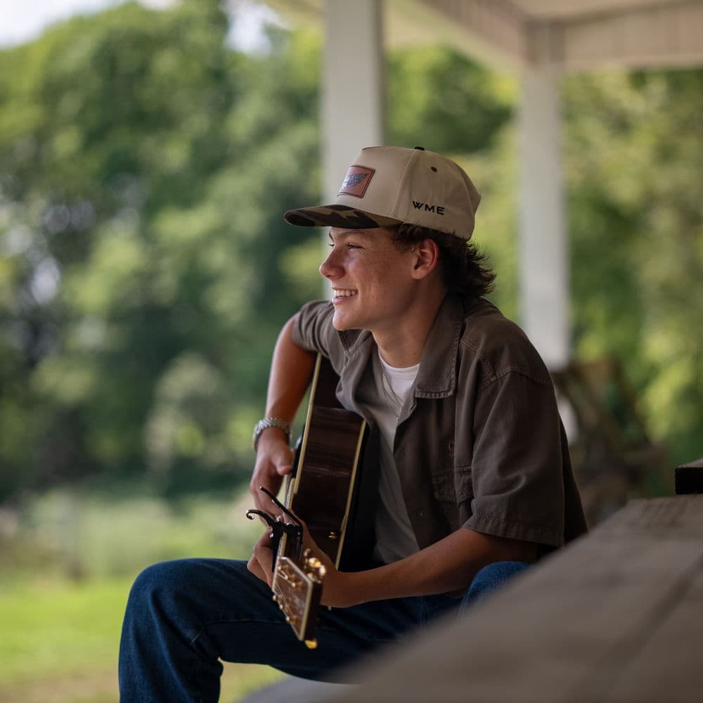 Maddox Batson – Country