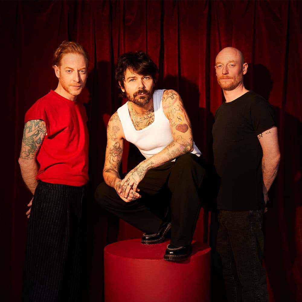 BIFFY CLYRO – Rock