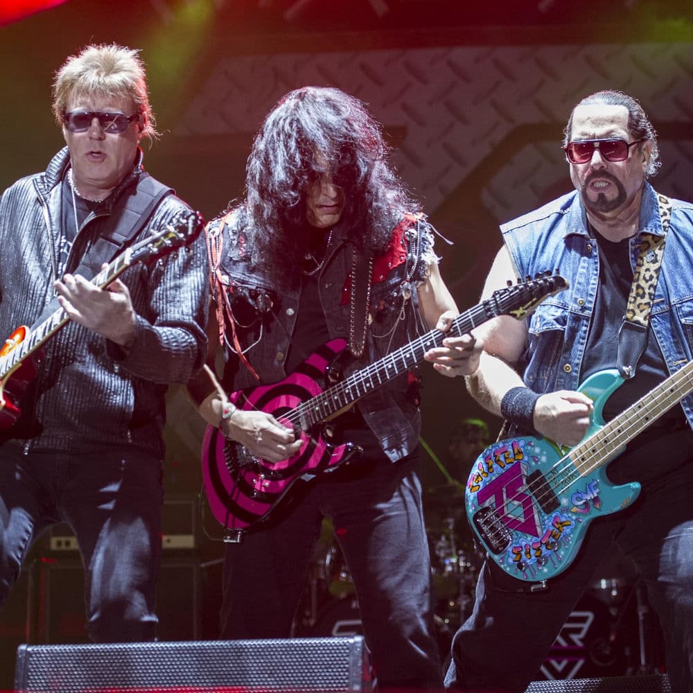 TWISTED SISTER – Hard Rock