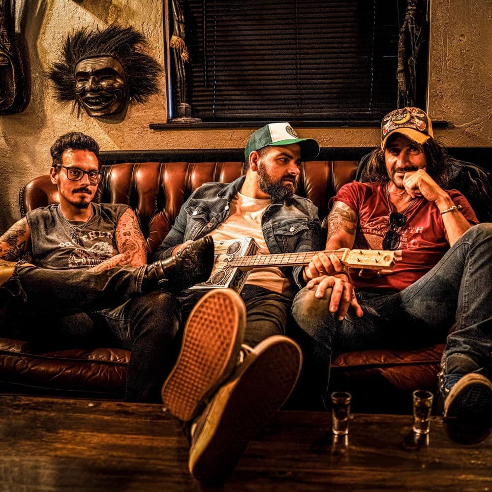 The Outlaw Orchestra – Roots Rock