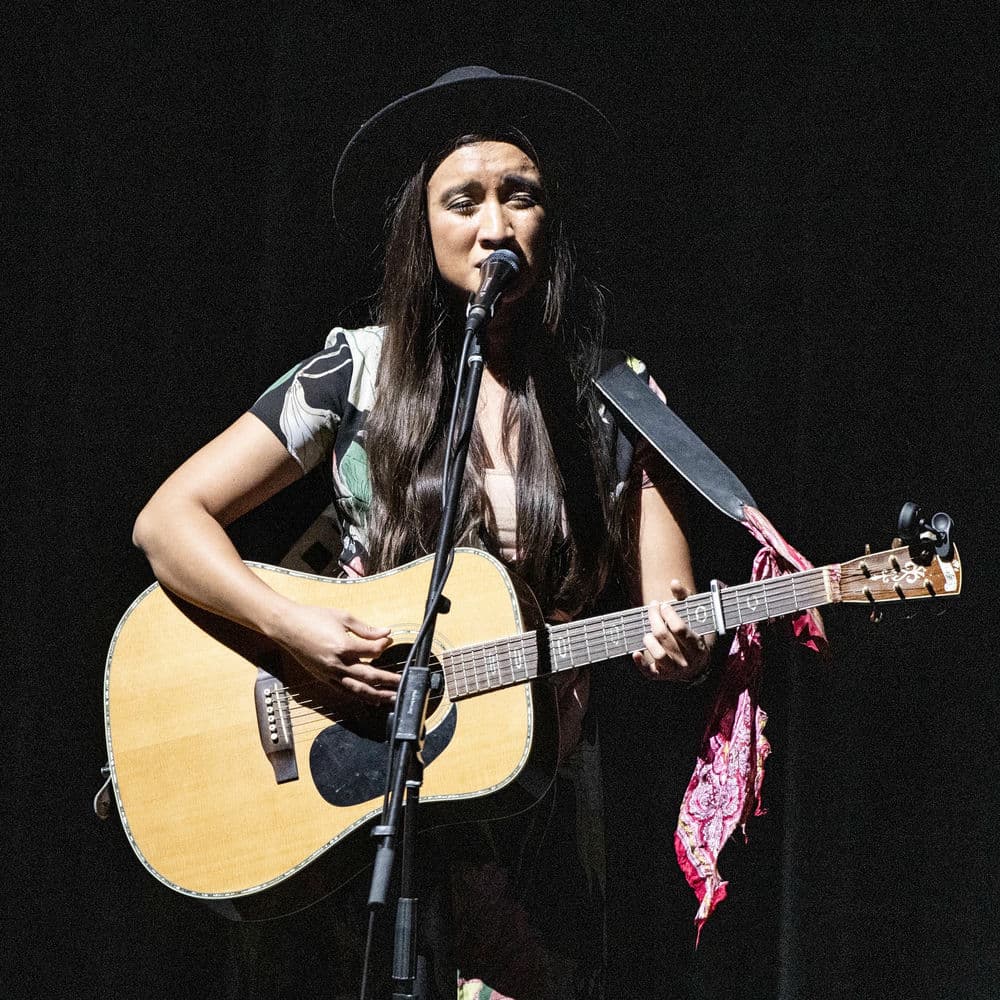 Raye Zaragoza – Folk