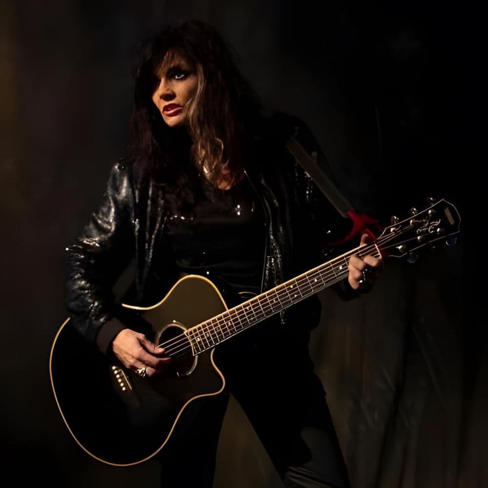 Wendy Ruiz – Indie Rock