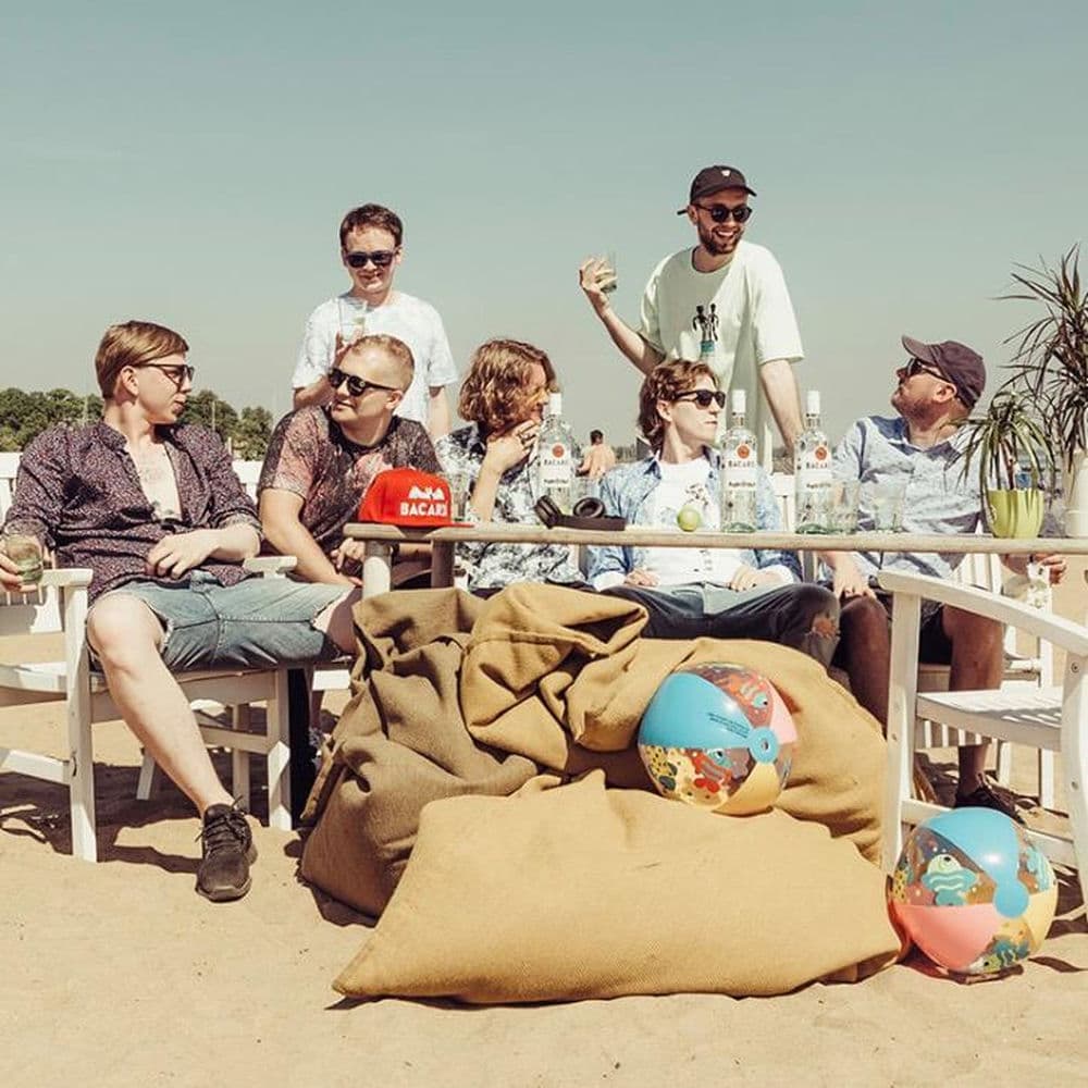 SINGAPŪRAS SATĪNS – Pop