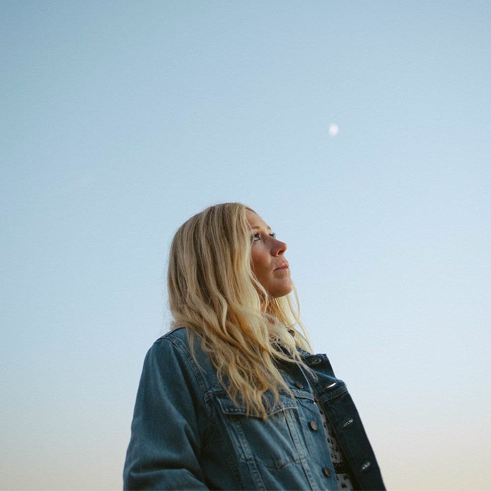 Ellie Holcomb – Country