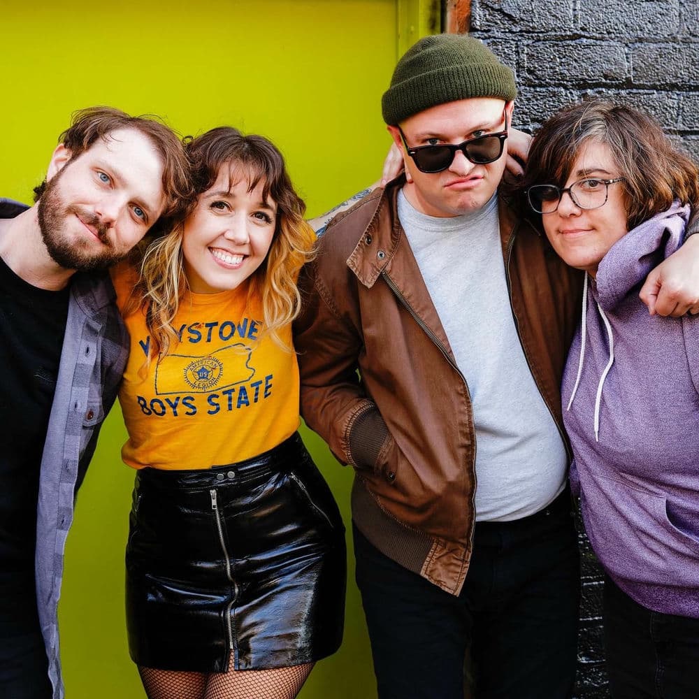 Tiny Stills – Alternative Rock