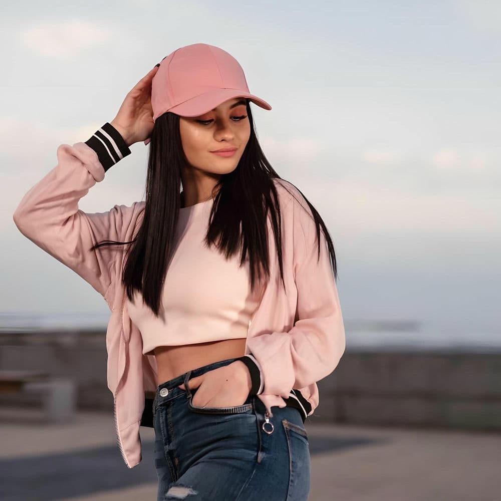 ERIKA ISAC – Hip-Hop