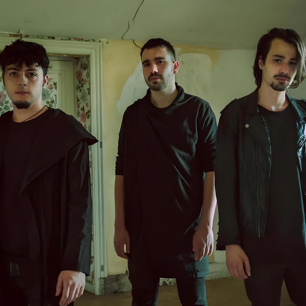 Divine Shade – Rock