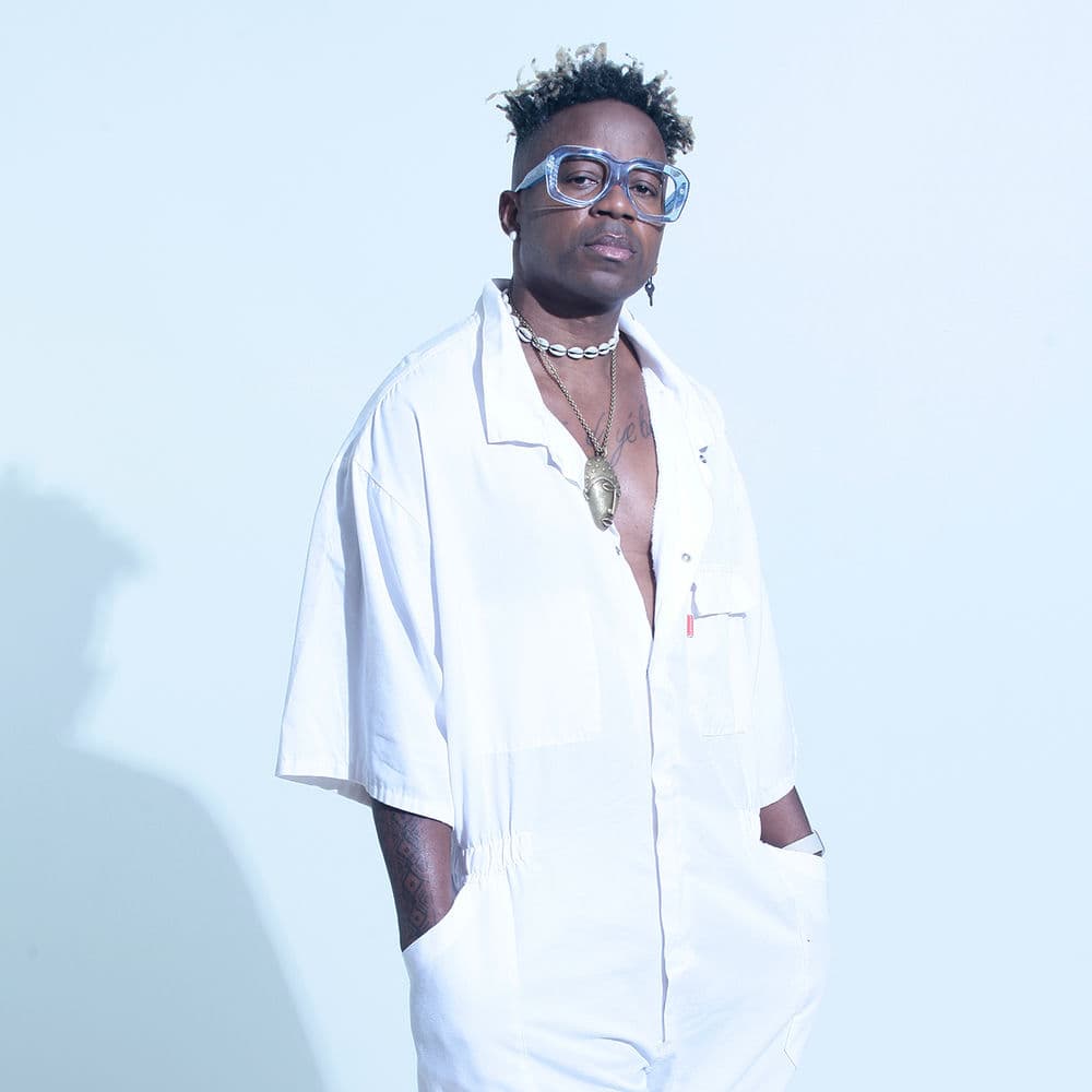 BLICK BASSY – Folk