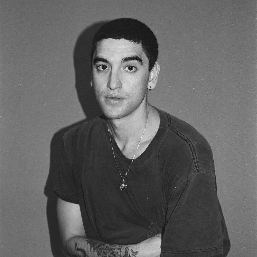 Adam Melchor – Singer-Songwriter