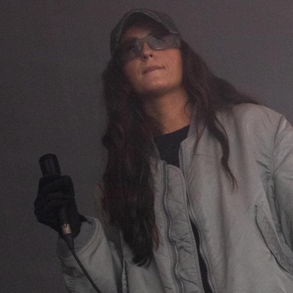 Clara La San – R&B