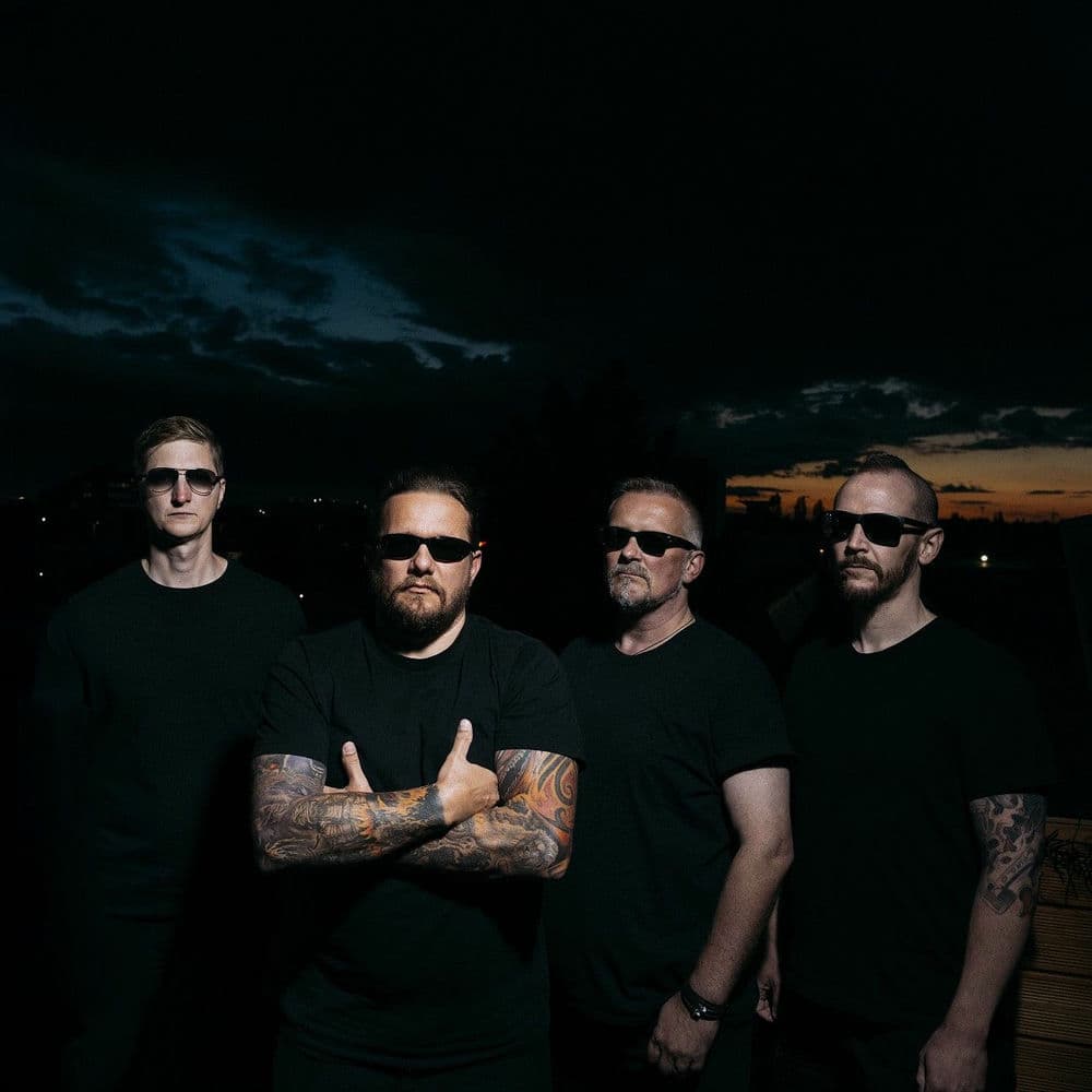 Commander – Dance