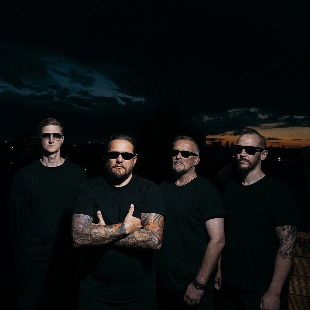Commander – Dance