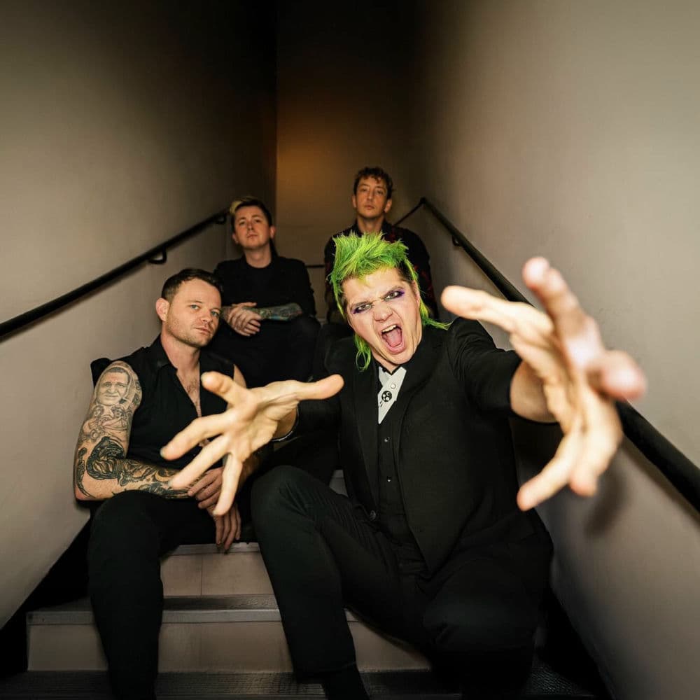 THE FUNERAL PORTRAIT – Alternative