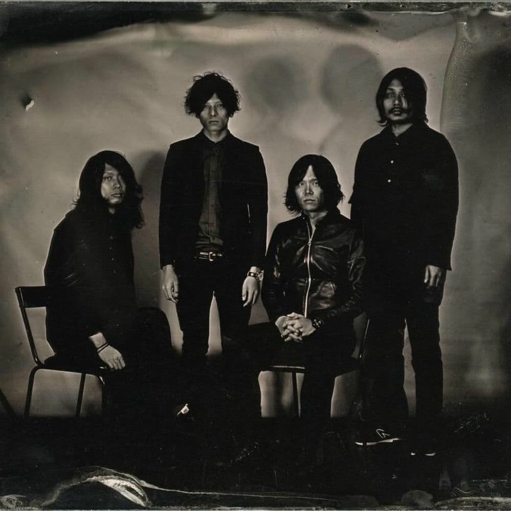 Heaven in Her Arms – Screamo