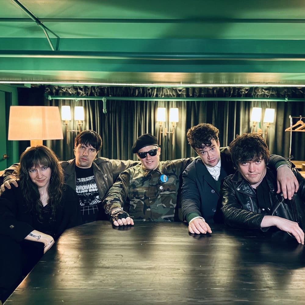 Home Front – Punk