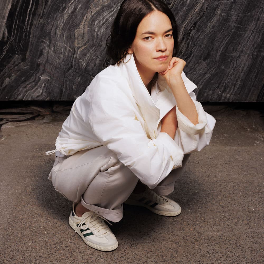 Momoko Gill – R&B
