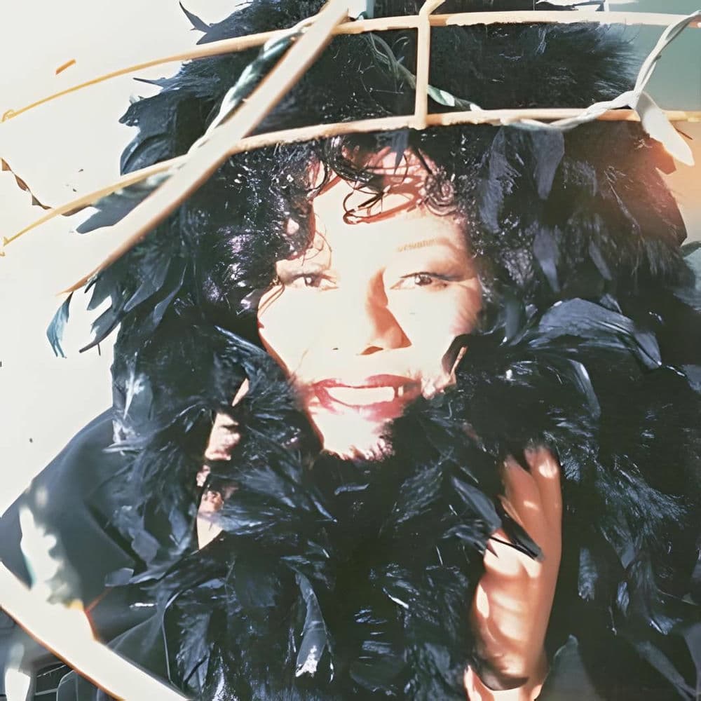 Hannah Jones – Pop