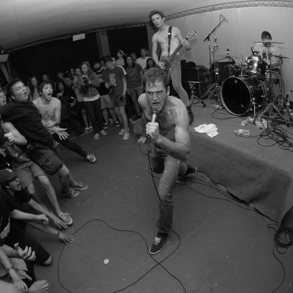 CEREMONY – Post-Punk